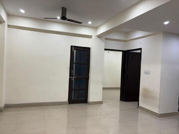 Room in 2 BHK Builder Floor at Sector 55 – for Rent