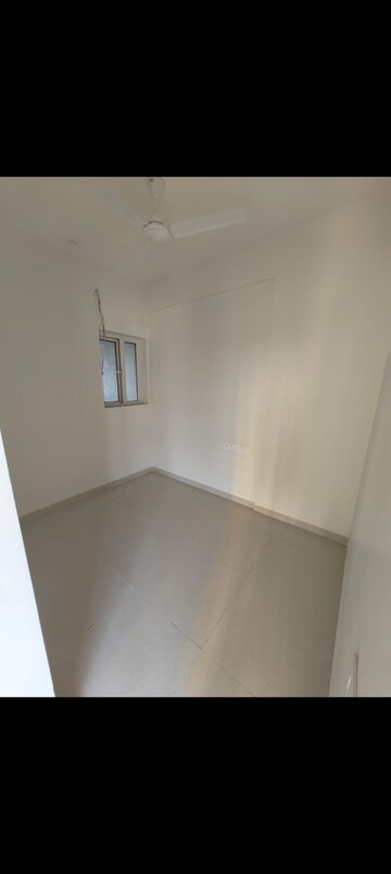 1 BHK Apartment For Rent in Omkar Signet, Malad East