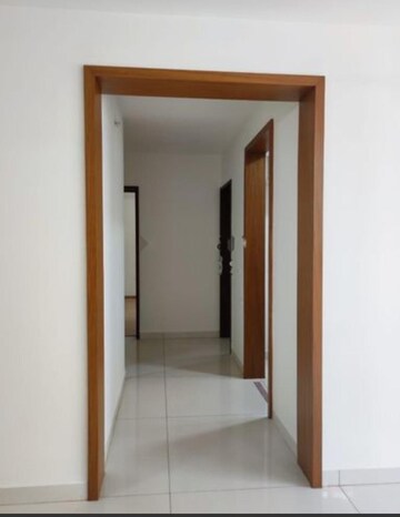 Room in 3.5 BHK Apartment at Godrej United, Whitefield – for Rent