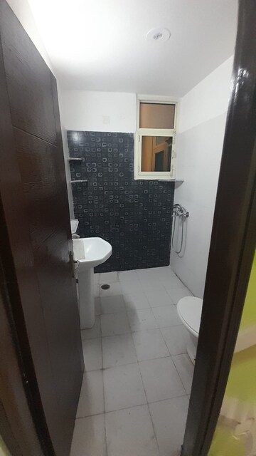Bathroom in 3 BHK Apartment at Singla South City, Lohgarh – for Rent