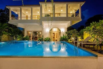 Swimming Pool in 3.5 BHK Villa at Bicholim – for Sale