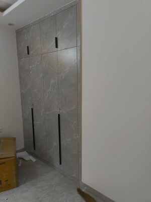 Room in 3 BHK Apartment at Vasant Kunj – for Sale