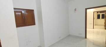 Room in 2 BHK Builder Floor at Khirki Extension – for Rent