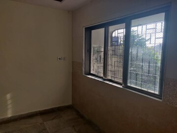 Room in 2 BHK Apartment at Sector 3 Charkop – for Rent