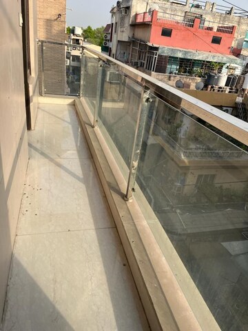 Room in  Pg at Old Rajinder Nagar – for Rent