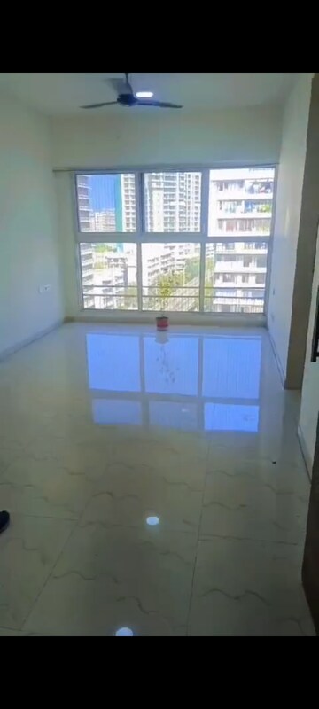 2 BHK Apartment For Rent in JP Eminence, Andheri West