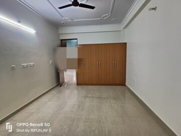 Room in 3 BHK Independent House at Gomti Nagar – for Rent
