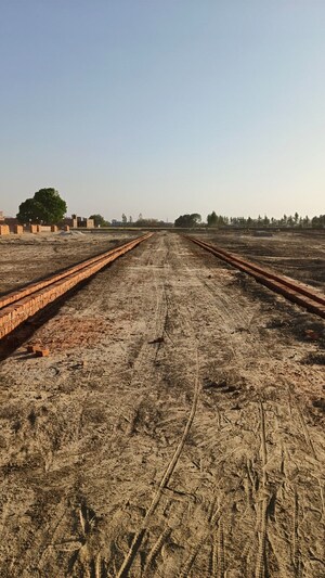  Plot – Exterior View View at Jankipuram Extension - for Sale