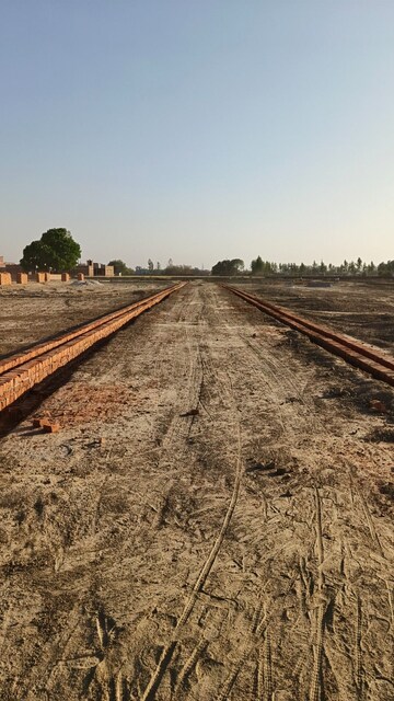  Plot – Exterior View View at Jankipuram Extension - for Sale