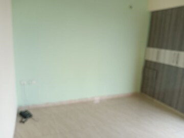 Room in 2 BHK Apartment at Gaur City 2 - 14th Avenue, Sector 16c Greater Noida – for Rent