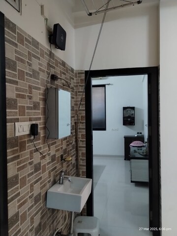 2 BHK Apartment For Rent in Shanti CHS Mahim, Mahim