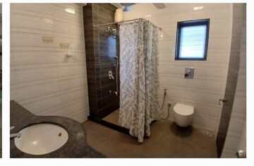 Master Bedroom in 3 BHK Apartment at Cuffe Parade – for Rent