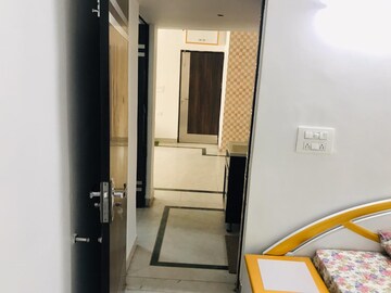 Room in 3 BHK Builder Floor at Vivekanand Apartments, Rohini Sector 8 – for Rent