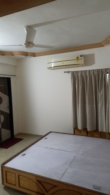 Bedroom in 3 BHK Apartment at Satellite – for Rent