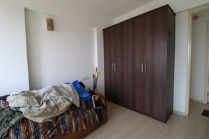 Bedroom in 2.5 BHK Apartment at Hiranandani Meadows, Manpada – for Sale