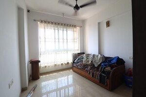 Bedroom in 2.5 BHK Apartment at Hiranandani Meadows, Manpada – for Sale
