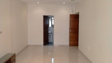 Room in 2 BHK Apartment at Talmaki Wadi – for Rent