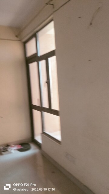 Staircase in 3.5 BHK Apartment at SG Oasis, Vasundhara Sector 2b – for Rent