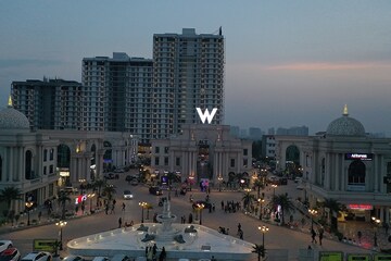  Showroom For Sale in Omaxe World Street, Sector 79