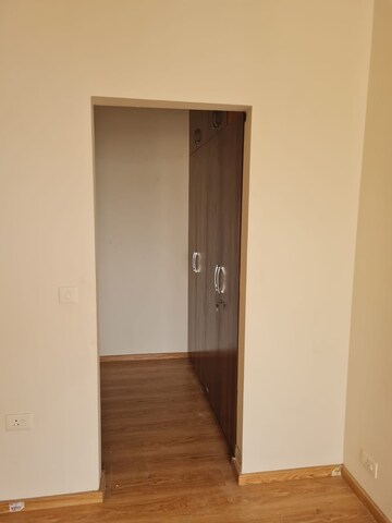 Room in 2 BHK Apartment at Raheja Vedaanta, Sector 108 – for Rent