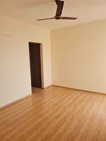 Room in 2 BHK Apartment at Raheja Vedaanta, Sector 108 – for Rent