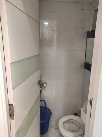 Bathroom in 1 BHK Apartment at Cumbala Hill – for Rent