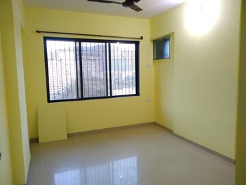 Room in 2 BHK Apartment at Shiv Om CHS, Chandivali – for Rent