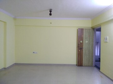 Room in 2 BHK Apartment at Shiv Om CHS, Chandivali – for Rent