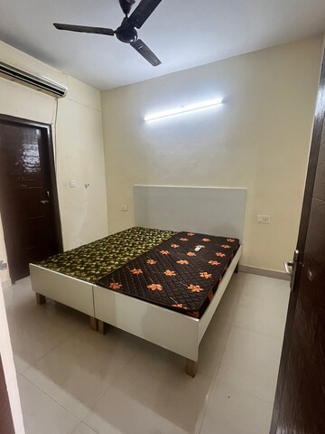 Bedroom in 2 BHK Apartment at Kharar Road – for Rent