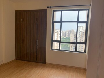 Room in 2 BHK Apartment at Vasundhara Sector 1 – for Rent