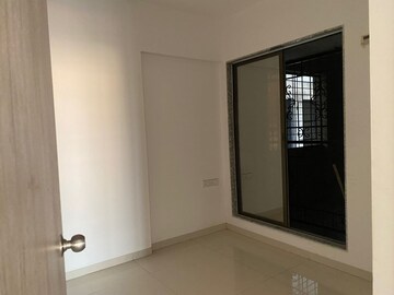 Room in 2 BHK Apartment at Vasundhara Sector 1 – for Rent