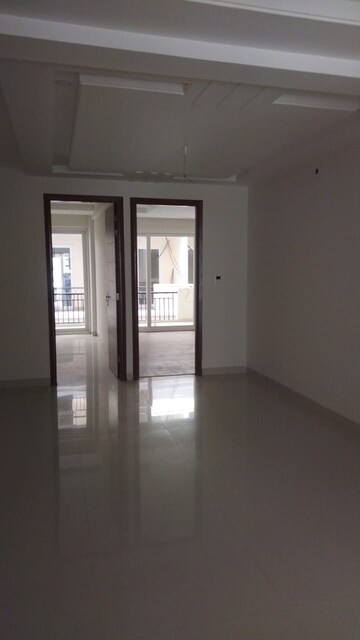 Room in 3 BHK Builder Floor at GHB Splande, Patiala Road – for Rent