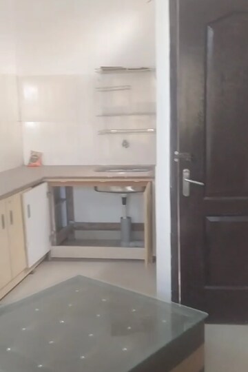 1 RK Builder Floor For Rent in Sector 30