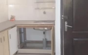1 RK Builder Floor For Rent in Sector 30
