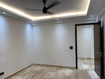 Room in 4 BHK Builder Floor at Malviya Nagar – for Sale