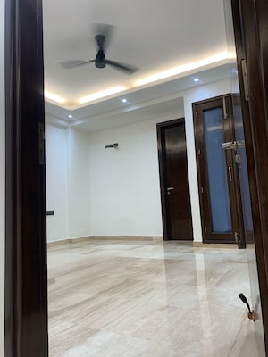 Room in 4 BHK Builder Floor at Malviya Nagar – for Sale