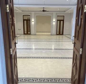 5 BHK Apartment For Rent in Malabar Hill