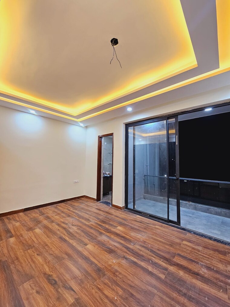 Room, vatika-city 4 Bedroom 285 Sq.Yd. Builder Floor In Sector 49 Gurgaon 8423758