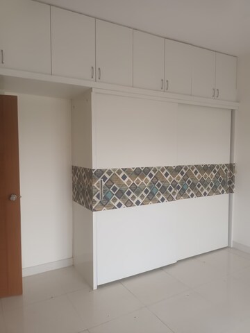 Room in 3 BHK Apartment at Elegant Exotica Yelahanka New Town, Yelahanka New Town – for Rent