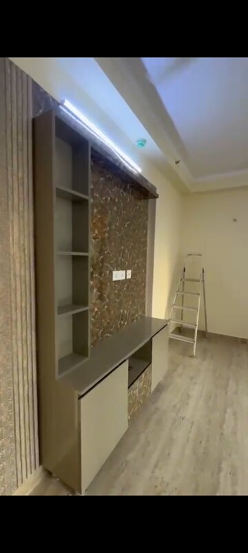 Furnished Amenities in 3 BHK Apartment at Amrapali Golf Homes, Sector 4, Greater Noida – for Rent