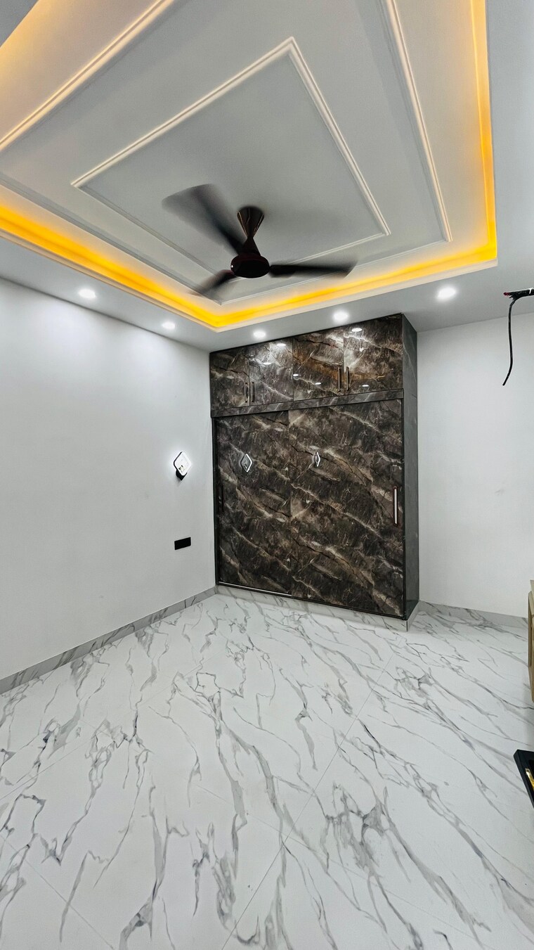 Bedroom, sector 49 4 Bedroom 275 Sq.Yd. Builder Floor In Sector 49 Gurgaon 8423900