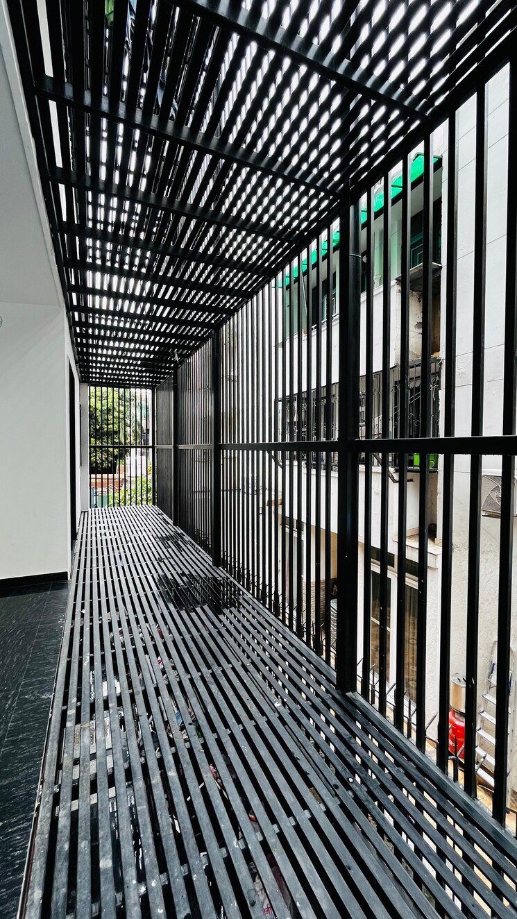 Balcony, sector 49 4 Bedroom 275 Sq.Yd. Builder Floor In Sector 49 Gurgaon 8423900