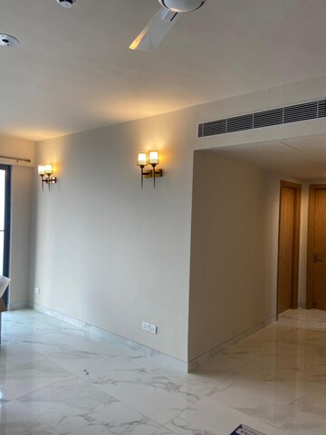 Room in 3.5 BHK Apartment at M3M Sky City, Sector 65 – for Rent