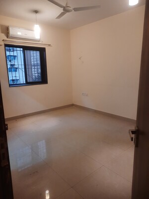 Room in 3 BHK Apartment at Colaba – for Sale