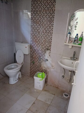 Bathroom in 2 BHK Independent House at Sector 40 – for Rent