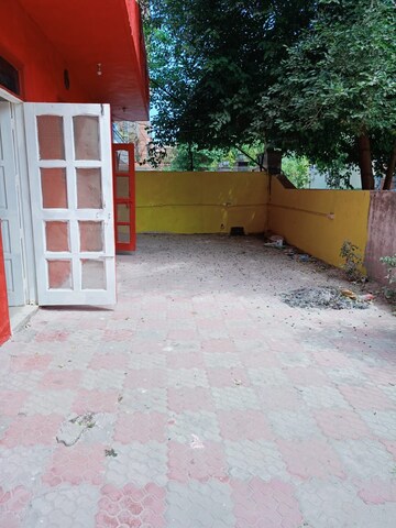 Balcony in 2 BHK Independent House at Sector 40 – for Rent