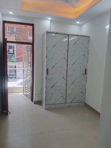Room in 2 BHK Builder Floor at Vaishali Sector 2 – for Sale