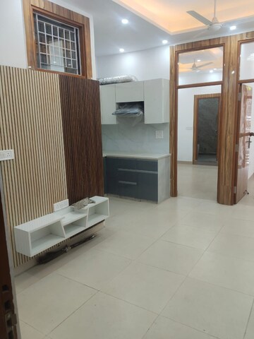 Room in 2 BHK Builder Floor at Vaishali Sector 2 – for Sale