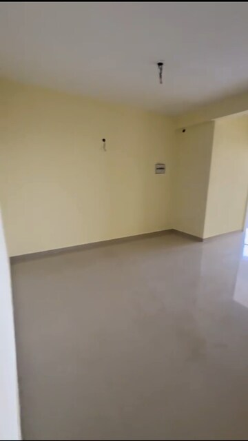 Room in 2 BHK Apartment at Pyramid Pride, Sector 76 – for Rent