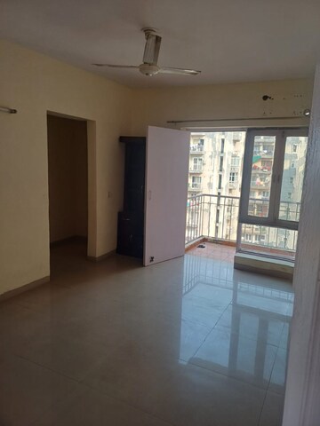 Room in 3 BHK Apartment at Shiv Sai Ozone Park, Sector 86 – for Sale